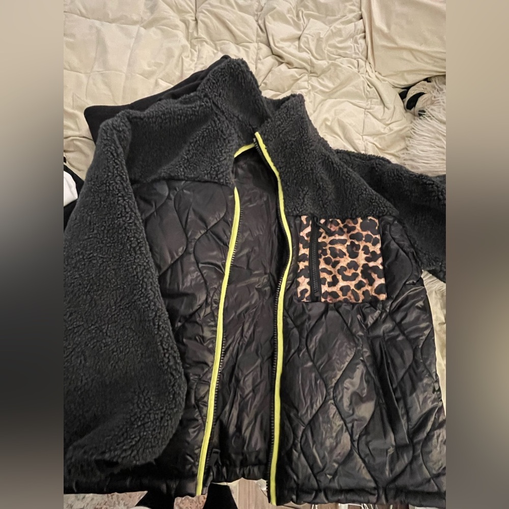 New with tags black fleece jacket